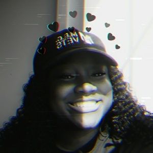 Meet your Posher, Amina